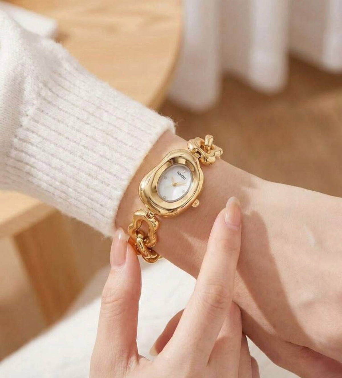 Luxe Watch